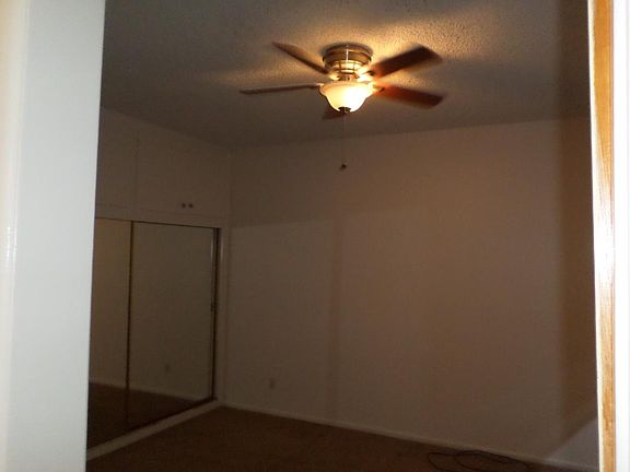5th image of 215 6th St APT B