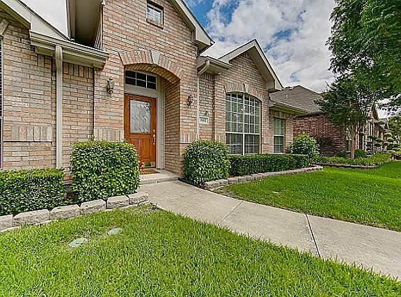 3rd image of 5102 Sarasota Dr