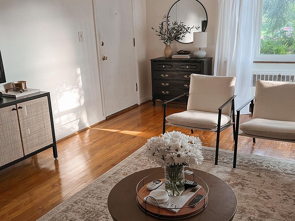 1st image of 2893 Ziegle Ave #1