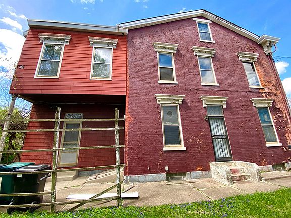 3rd image of 1535 Merrimac St