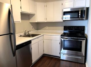 2911 Ithaca St, Allentown, PA 18103