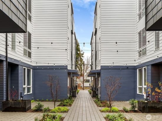 8045 E Mary Avenue NW, Seattle, WA 98117