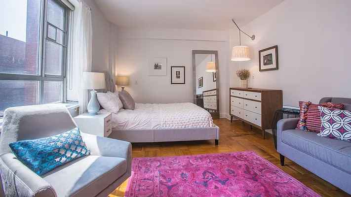 Sold by Garfield Realty  | media 6