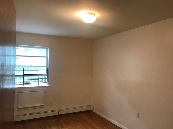5th image of 1531 74th St Fl 1