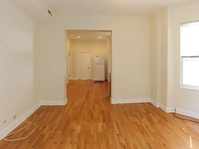 1411 W Erie St #3M — Photo 16