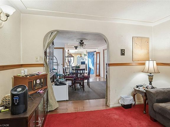 4th image of 1382 Cannon St E