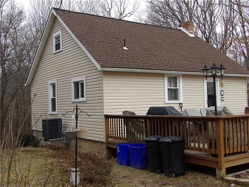 2nd image of 305 & 303 McGrady Hollow Rd