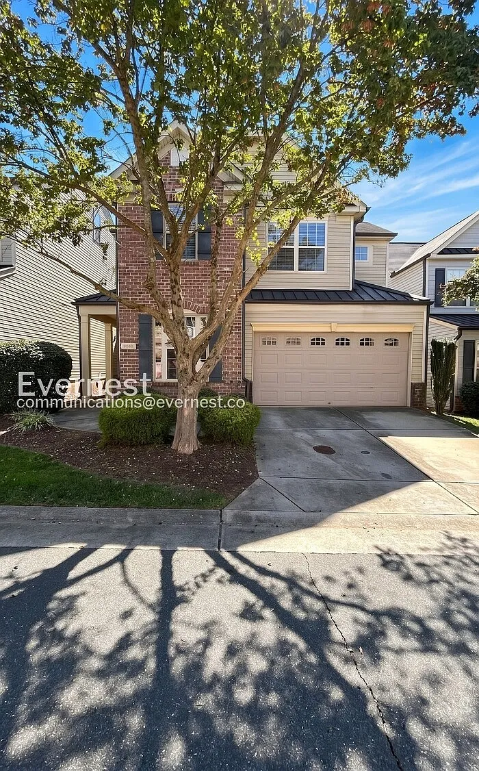 3 bed, 2.5 bath, 2178 sqft, $1,800 — Photo 1
