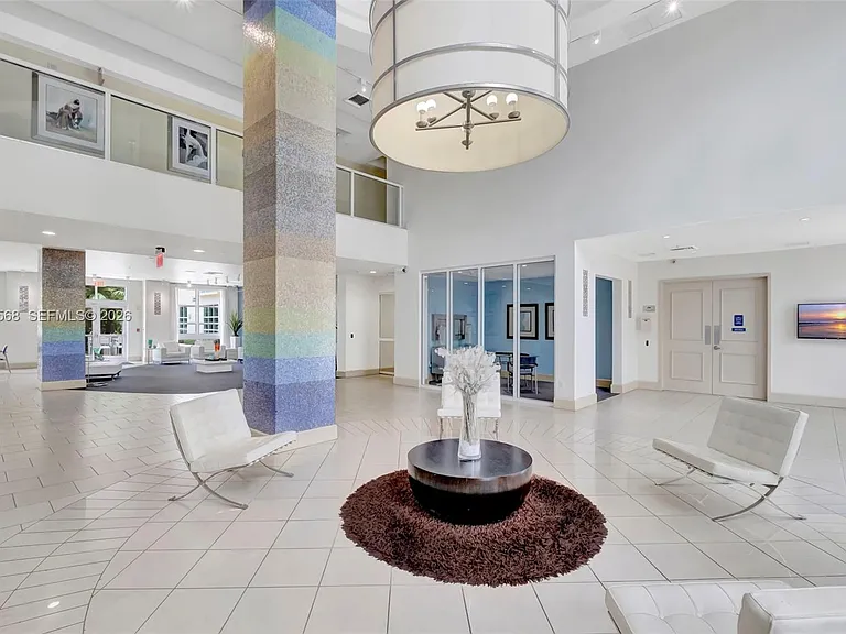 2000 N Bayshore Dr #306 — Photo 44