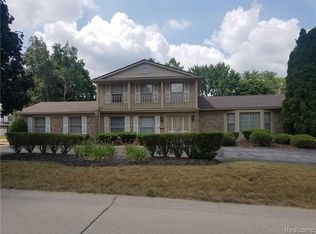 16449 Old Bedford Rd, Northville, MI 48168