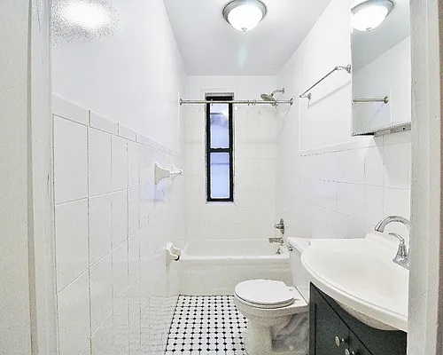 Rented by Julianna Realty Corp | media 11