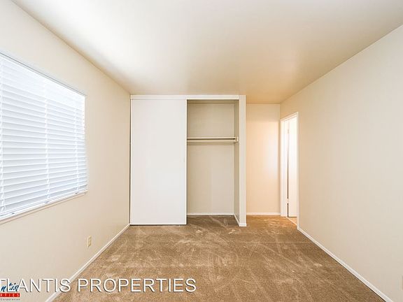 5th image of 895 Burbank Dr APT 07