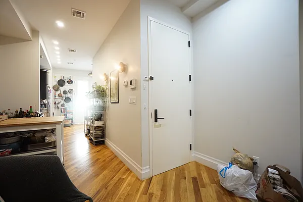 Rented by Rennit Inc. | media 30