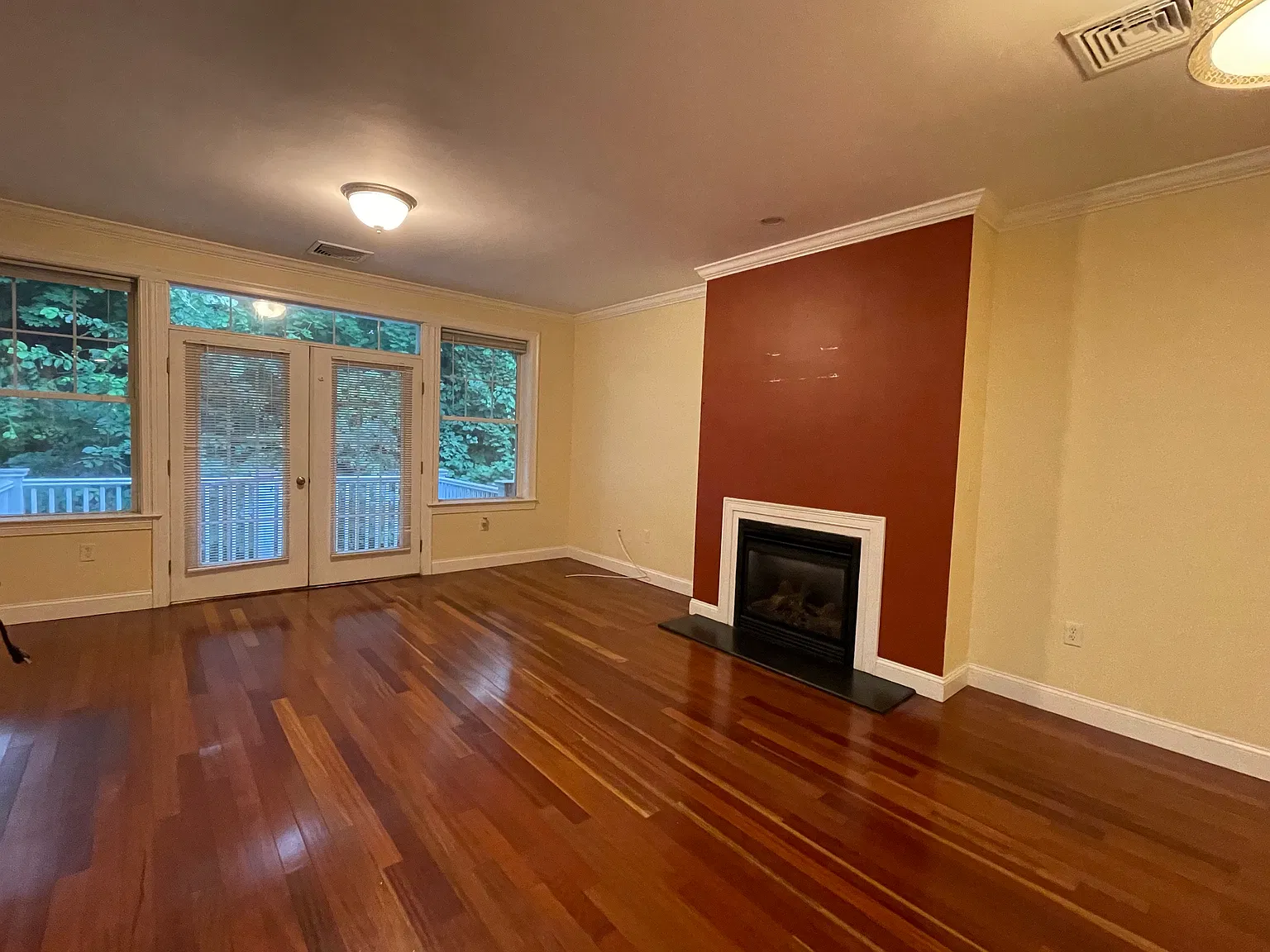 2 bed, 1000 sqft, $2,700 — Photo 4