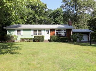 28 Riverview Ter, Windsor, CT 06095