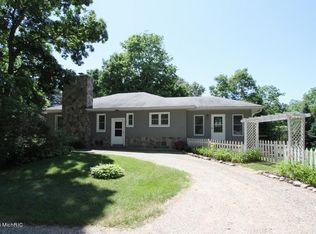 9480 Q Ave, Mattawan, MI 49071