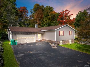 3821 Snowden Hill Rd, New Hartford, NY 13413