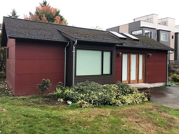 3rd image of 11509 Phinney Ave N #B