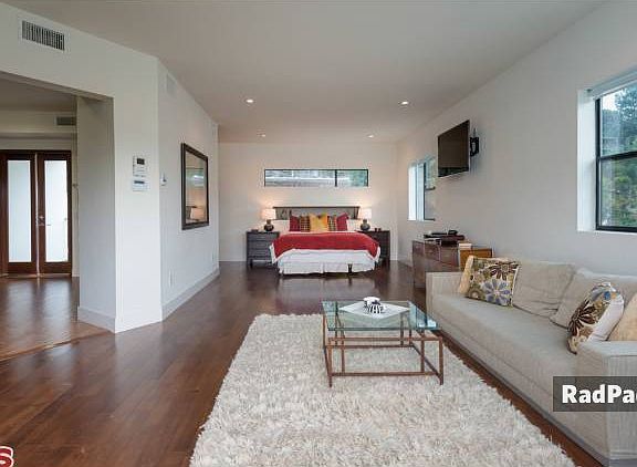 5th image of 2457 Hidalgo Ave