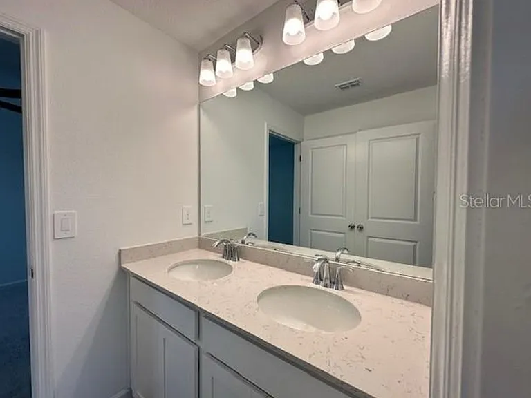 3231 NE 38th Ln — Photo 14