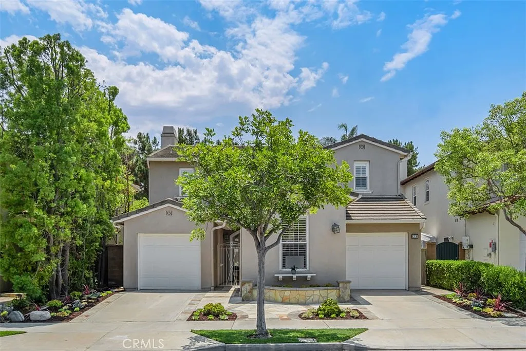 4 bed, 3.5 bath, 2100 sqft, $5,750 — Photo 1