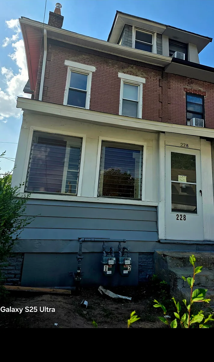 Building Photo - 228 Tioga St #2