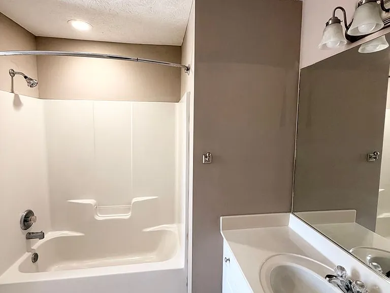 1477 N Donahue Dr #803 — Photo 9