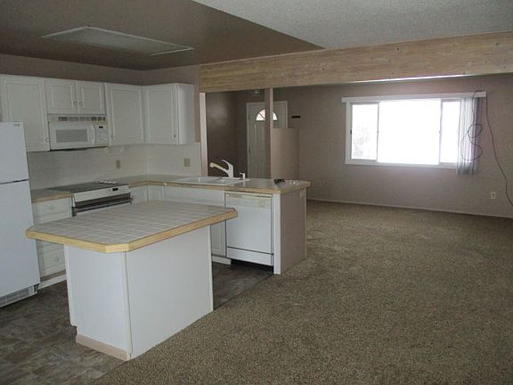 5th image of 641 Avenue E