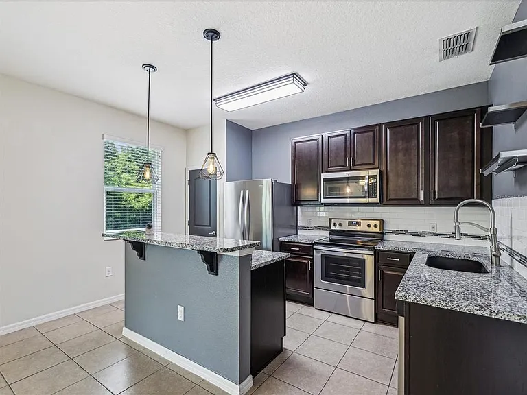 11525 Southern Creek Dr — Photo 20