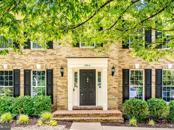 19914 Alexandras Grove Dr, Ashburn, VA 20147