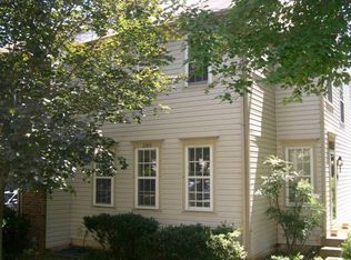 11919 Sentinel Point Ct, Reston, VA 20191