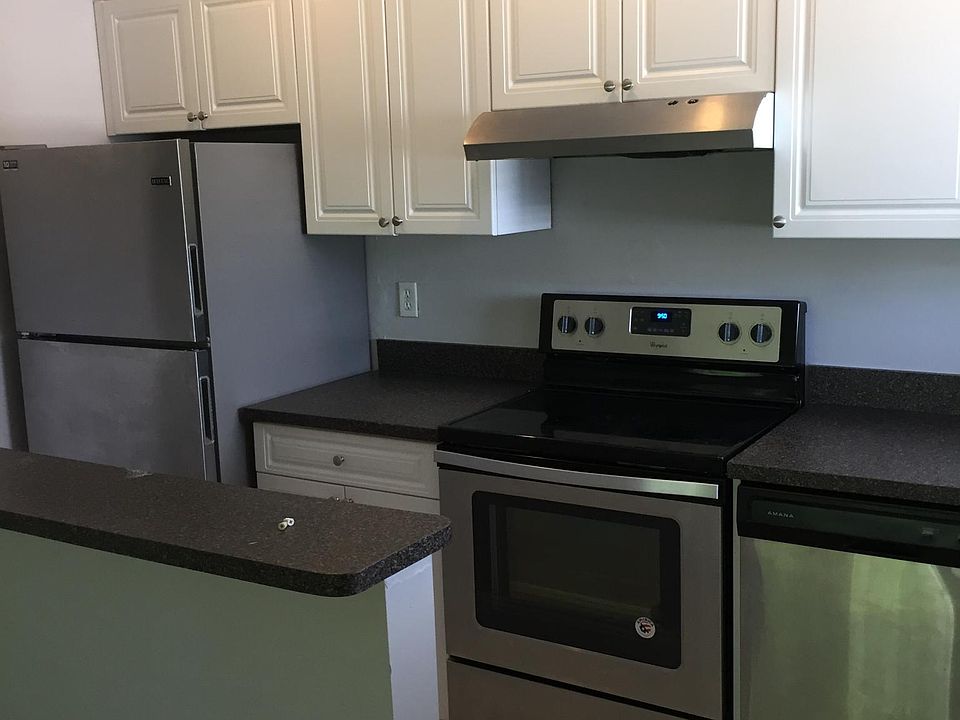 1st image of 2850 NE 30th Pl APT 5