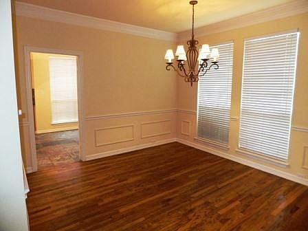 4th image of 6300 Beacon Hill Dr