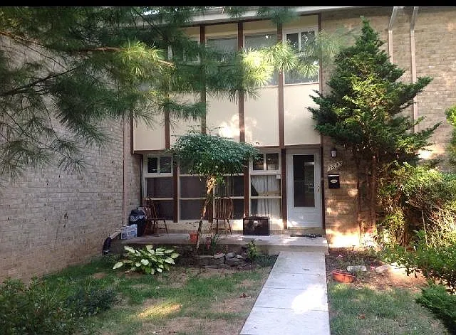 7833 Patriot Dr — Photo 1