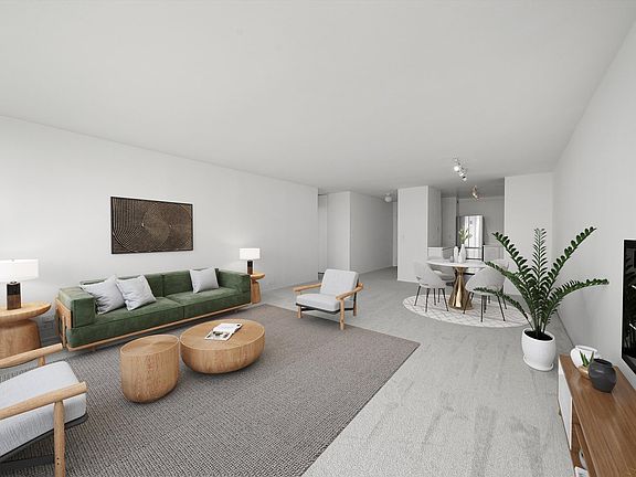5th image of 1850 N Clark St APT 2405