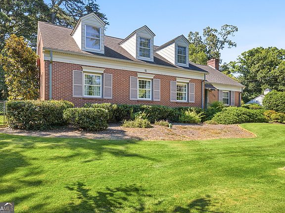 4th image of 1154 Glenwood Dr