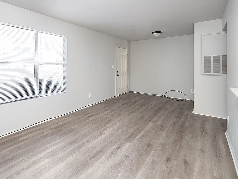 1234 Saratoga Dr — Photo 34