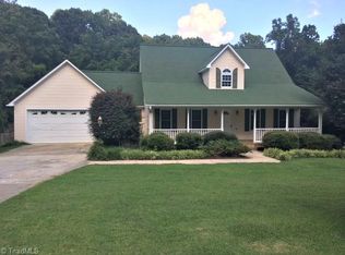 587 Lanier Rd, Lexington, NC 27295