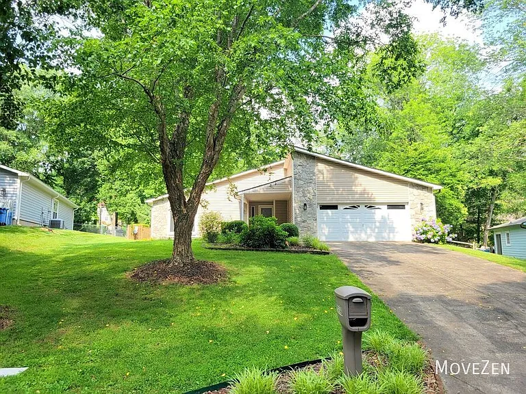 9338 Aylesbury Ln — Photo 6