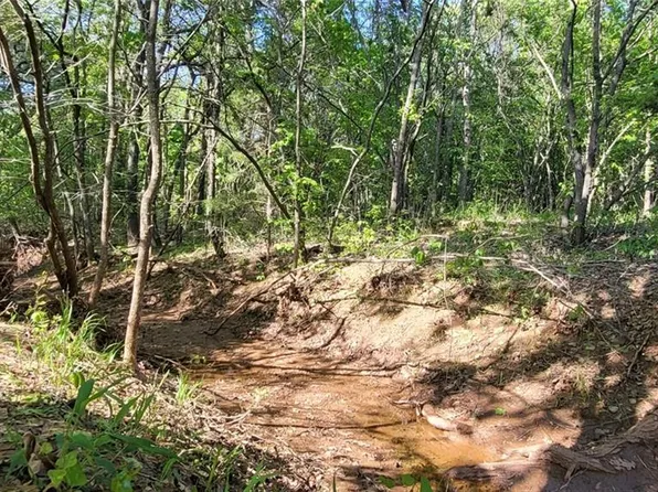 2 E 1020th Rd, Okemah, OK 74859