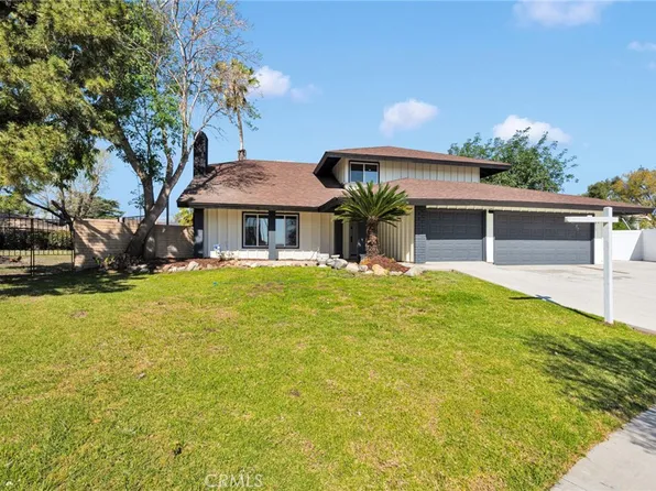 6001 Koa Dr, Rialto, CA 92377