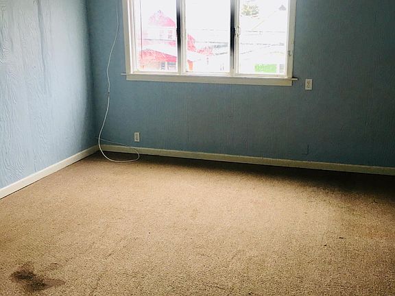 3rd image of 168 Sprenger Ave #2