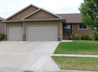 2612 E Augusta St, Brandon, SD 57005