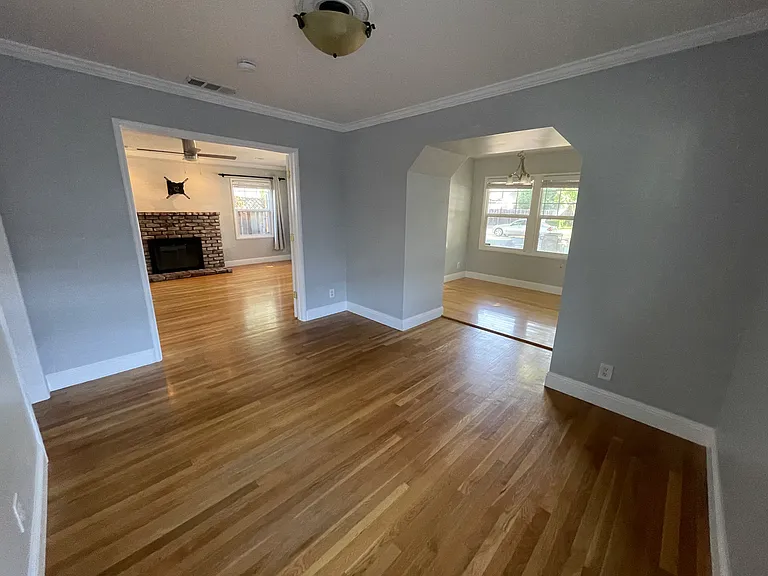 2067 Jonathan Ave — Photo 18