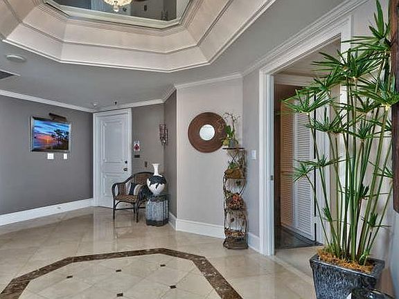 2nd image of 3435 Bayshore Blvd APT 1701S