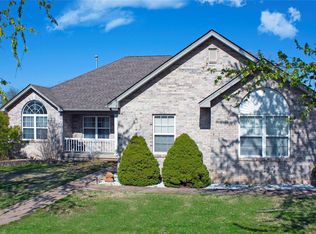 9756 Round Table Ct, Hillsboro, MO 63050