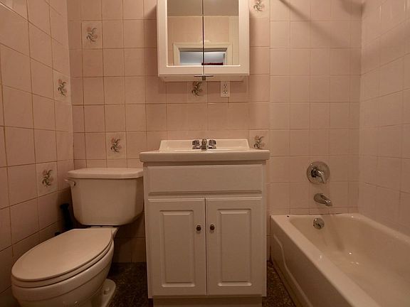 4th image of 109 Madison St #5