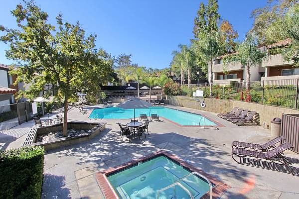 Pool / Hot Tub