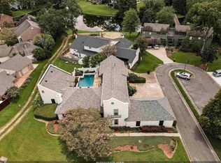 1605 Applewood Rd, Baton Rouge, LA 70808