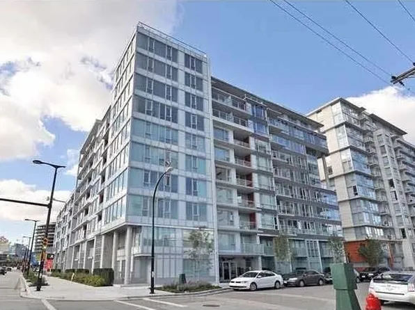 1887 Crowe St #711, Vancouver, BC V5Y 0B4
